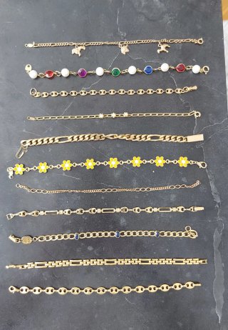 Lote de 11 Pulseras Doradas de Bisutería
