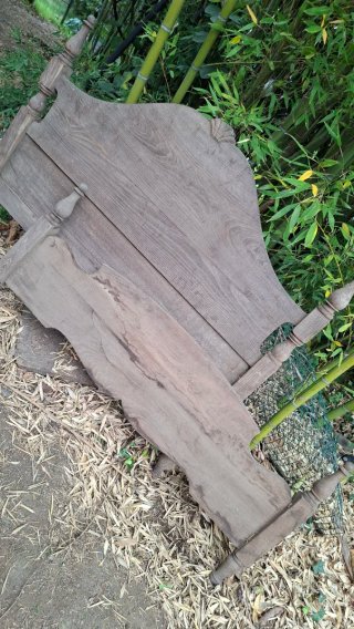 Cabecero y Piecero Antiguo de Madera