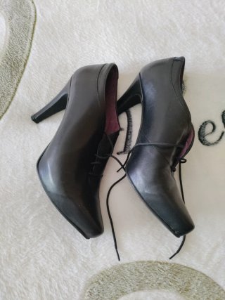 Zapatos de tacón negros