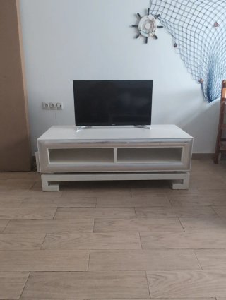 Mueble de Televisión Blanco muy solido
