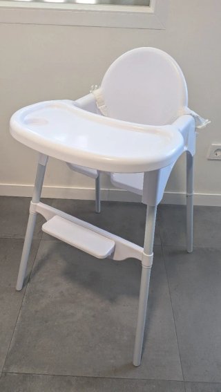 Trona ligera de bebé blanca Carrefour
