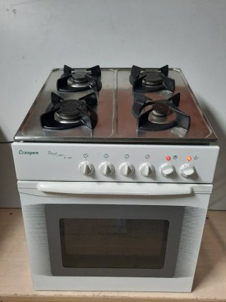 Horno eléctrico Aspes + encimera a gas butano