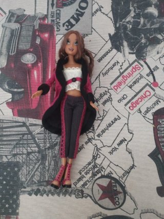 Muñeca My Scene con conjunto de ropa