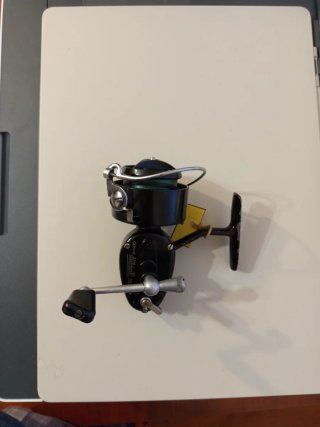 Carrete de pesca Mitchell 350