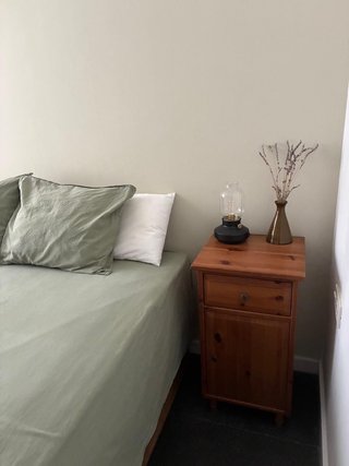 Mesita de noche Hemnes IKEA
