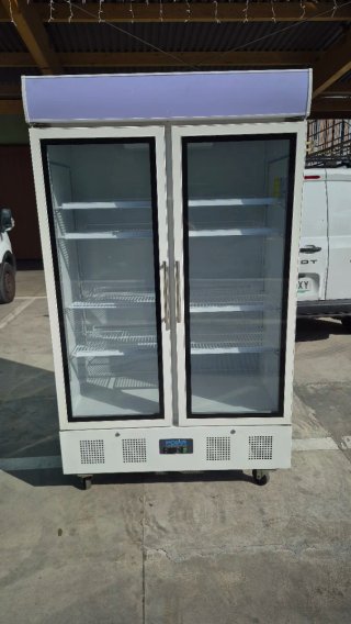 Nevera Expositora de Doble Puerta