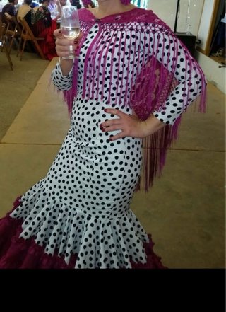 Traje de flamenca blanco con lunares