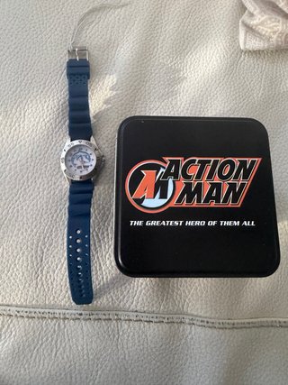 Reloj Action Man con caja metálica