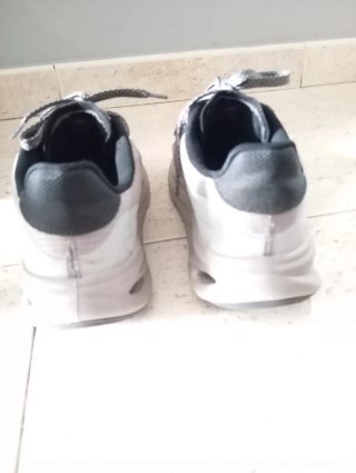 Zapatillas Deportivas Blanco y Negro
