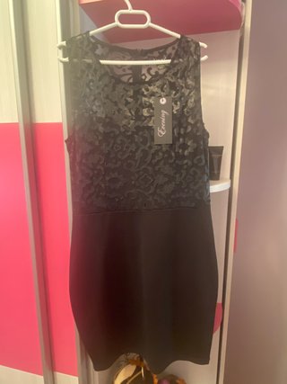 Vestido negro con encaje