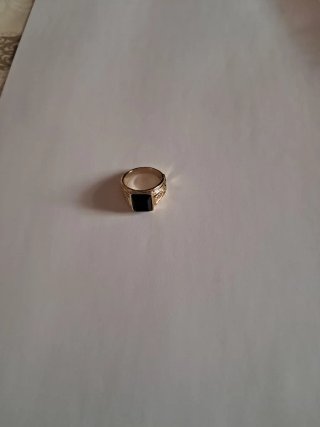 Anillo sello con piedra negra
