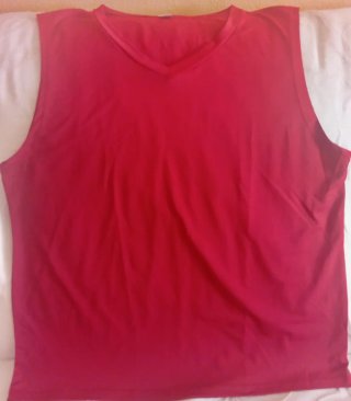 Camiseta sin mangas roja