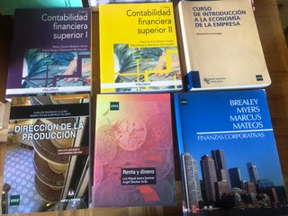 libros de ADE de 1ro y 2do curso de la UNED