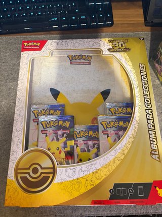 Caja album Pokémon 30 Aniversario