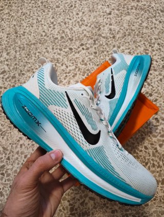 Zapatillas Nike Vomero 18 Talla 43