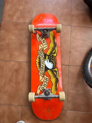 Skate Completo Antihero 9 pulgadas
