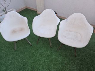 Sillas estilo Eames y mesa extensible Ikea