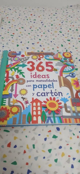 365 ideas para manualidades con papel y cartón