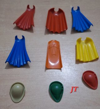 Lote de 6 Capas y 3 Sombreros Playmobil