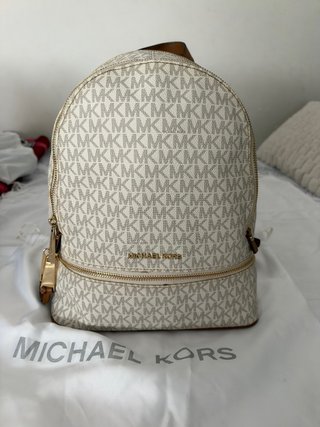 Mochila Michael Kors Beige y Blanca