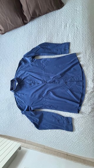 Camisa de hombre azul