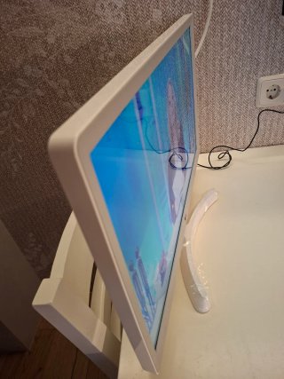 Smart TV LG 24 pulgadas blanca
