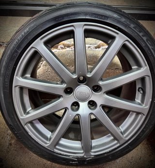 Llantas Audi tt 18 originales con neumáticos