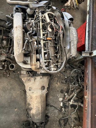 Motor Mercedes E320 648.961