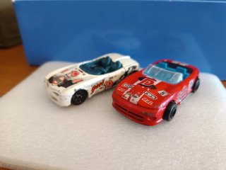 majorette. 2 coches x 1€.
