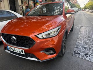 MG ZS luxiri 2022