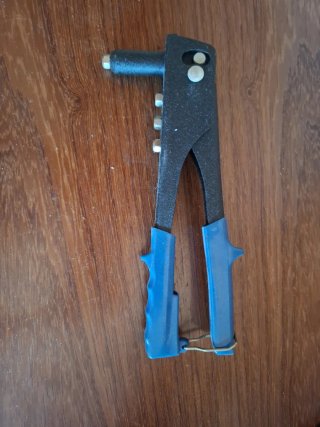 Remachadora Manual