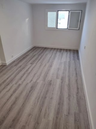 Suelo Vinílico Efecto Madera Gris
