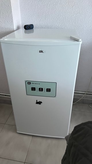 Mini nevera OK OFK 181 E W