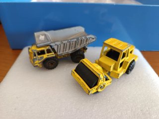 majorette. 2 coches x 1€.