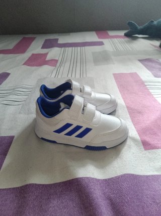 Bambas adidas niño Talla 27