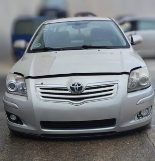 Capó para Toyota Avensis