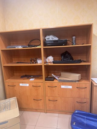 2 Estanterías de Oficina de Madera