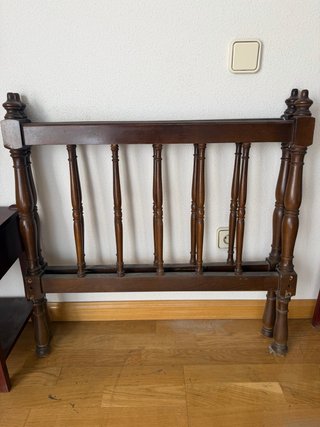 Cabecero de madera clásico