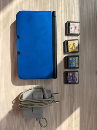 Nintendo 3DS XL Azul con 4 Juegos