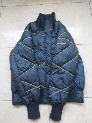 Abrigo Columbia Negro y Amarillo