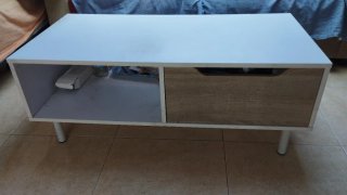 Mesa de centro con cajón