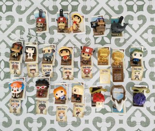 Lote 20 Figuras Kinder Joy One Piece