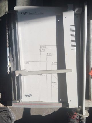 Guillotina de papel GBC Trim-It 4440