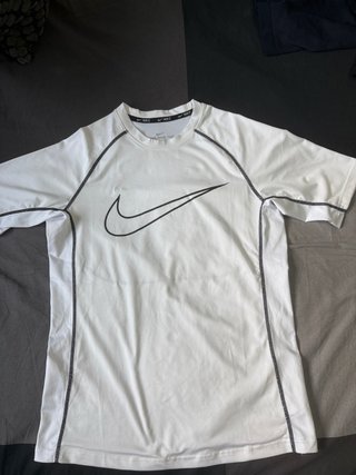 Camiseta Nike Pro Blanca