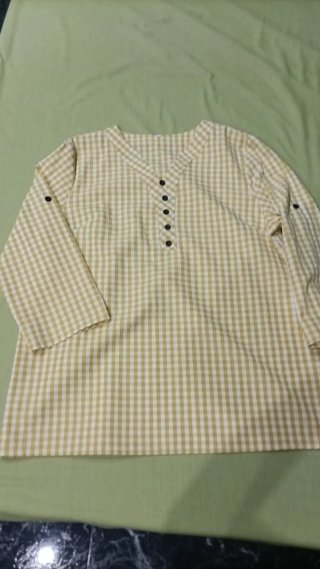 Blusa de cuadros amarilla