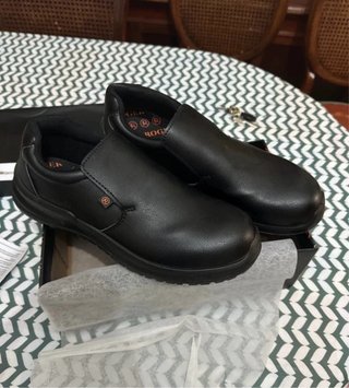 Zapatos de seguridad ROGER negros. Como nuevos