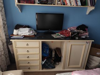 Mueble a medida con cajones y armario