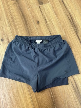 Pantalón corto de running Move gris