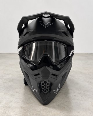 Casco de Motocross y Enduro Negro