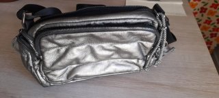 Bolso bandolera acolchado bronce.
